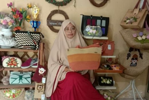 Bhinelish Craft dan Rajut Produksi Tas dengan Kualitas Jempolan - GenPI.co JATIM