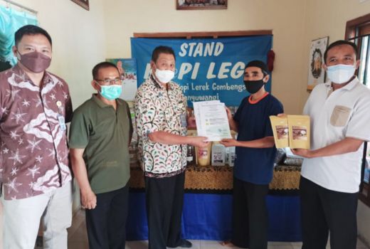 Kelompok Tani di Banyuwangi Senang Bukan Main, Hamdalah - GenPI.co JATIM