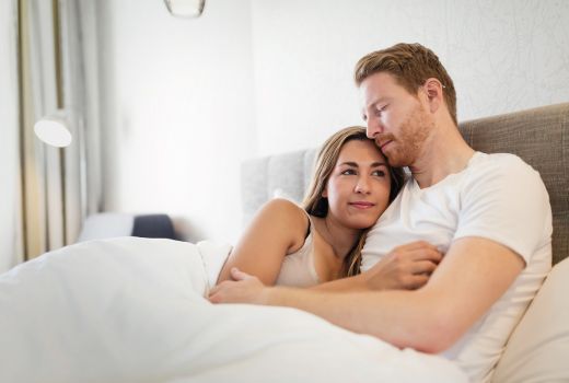 6 Posisi Paling Digemari Istri, Dijamin Panas Dingin Tak Karuan - GenPI.co JATIM