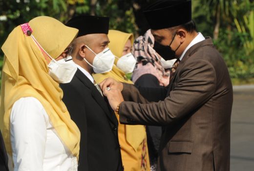 Hebat! Lurah Kebonsari Surabaya Berprestasi, Sudah 3 Kali - GenPI.co JATIM