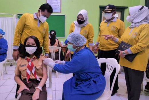 Ribuan Pelajar di Madiun Vaksin, Kejar PTM - GenPI.co JATIM