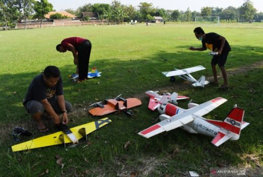 Komunitas Aeromodelling Madiun Rutin Melakukan Latihan Bersama - GenPI.co JATIM