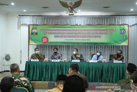 Cara Jempolan Bupati Thoriq Cegah Korupsi, Lihat! - GenPI.co JATIM