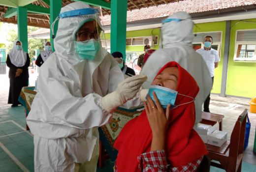Satgas Covid-19 Tulungagung tes Acak Antigen ke Siswa, Hasilnya? - GenPI.co JATIM