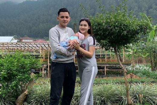 Fokus Menyusui, Nella Kharisma Dapat Dukungan Penuh Dory Harsa - GenPI.co JATIM