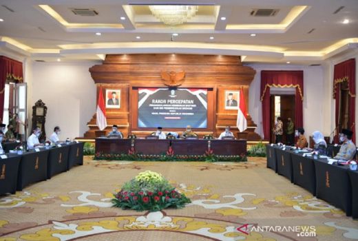 Penting Banget, Khofifah Harus Segera Penuhi Permintaan Wapres - GenPI.co JATIM