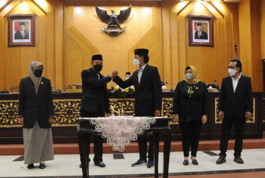P-APBD Kota Surabaya Fokus Pemulihan Ekonomi - GenPI.co JATIM