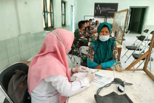 Sudah Semangat Berangkat, Ratusan Warga Situbondo Tak Bisa Vaksin - GenPI.co JATIM