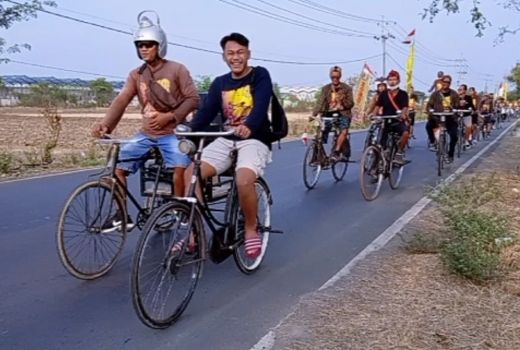 KOMet Merawat Sepeda Tua, Menolak Lupa - GenPI.co JATIM