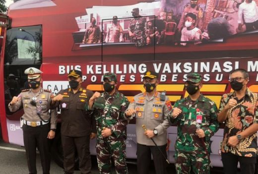Sering Melintas Bundaran Waru Surabaya, Ada Vaksinasi Loh - GenPI.co JATIM