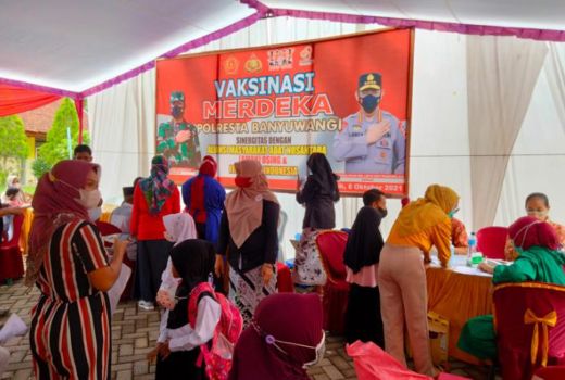 Masyarakat Adat Osing Vaksin, Dua Jempol - GenPI.co JATIM