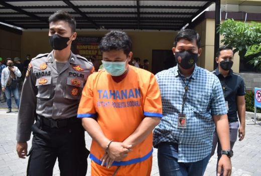 Kades di Sidoarjo ini Rugikan Warganya, Akhirnya Diciduk Polisi - GenPI.co JATIM