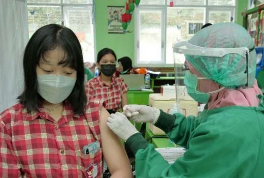 Vaksin Pelajar SD Usia 12 Tahun di Madiun Tuntas - GenPI.co JATIM