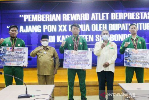 Bupati Situbondo Beri Bonus untuk Atlet PON Papua, ini Jumlahnya - GenPI.co JATIM