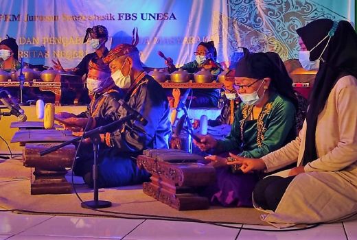 Para Lansia Griya Werdha Surabaya Unjuk Gigi Karawitan - GenPI.co JATIM