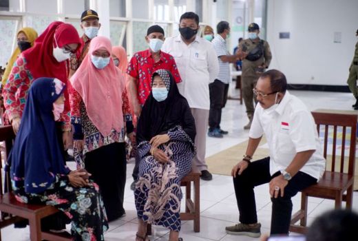 Wawali Armuji ke Griya Werda, Lansia Senang, Banyak Curhat - GenPI.co JATIM