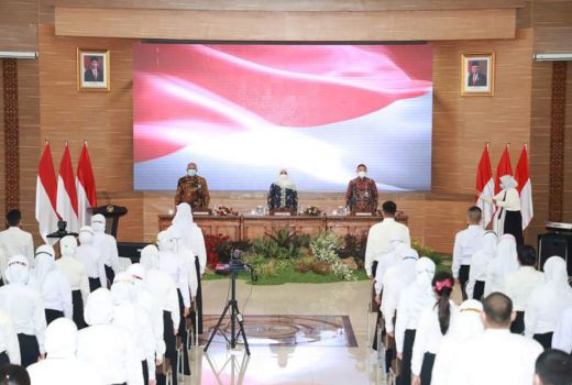 Hadiri Latsar CPNS, Khofifah Minta Peserta Peka - GenPI.co JATIM