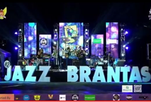 Cendana Singer Aransemen Lagu Daerah di Jazz Brantas 2021 - GenPI.co JATIM