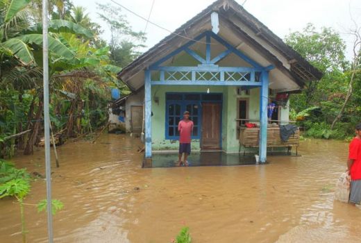 Jumlah Warga Terdampak Bencana Alam di Jember Bertambah - GenPI.co JATIM