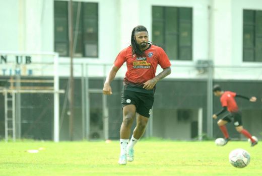 Carlos Fortes Kembali, Arema FC Siap Hadapi Persik Kediri - GenPI.co JATIM