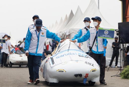 Balap Mobil Hemat Energi di Sirkuit GBT, 24 Tim Ambil Bagian - GenPI.co JATIM