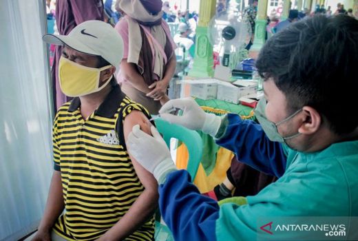 Kabar Baik, Vaksin Covid-19 di Jember Lewati 50 Persen - GenPI.co JATIM