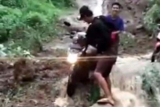 Hendak Pulang, Pemancing Terjebak Longsor Pagerwojo Tulungagung - GenPI.co JATIM