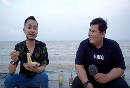 Crazy Rich Kediri Tak Malu Bawa Lamborghini Makan Kaki 5 - GenPI.co JATIM