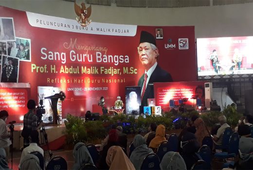 UMM Luncurkan 3 Buku Malik Fadjar, Kenang Guru Bangsa - GenPI.co JATIM