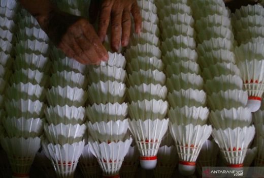 Permintaan Banyak, Perajin Shuttlecock di Malang Justru Merana - GenPI.co JATIM