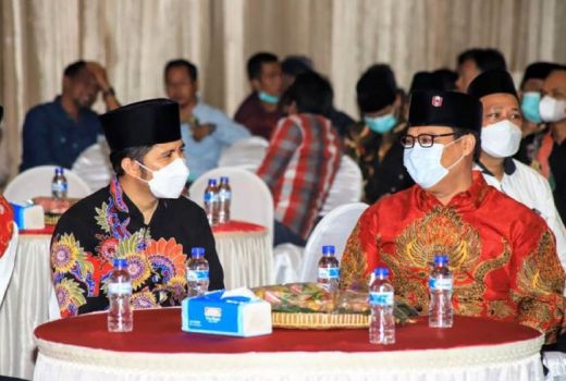 Hadir di Pelantikan PA GMNI Jatim, Emil Dardak Disambut Riuh - GenPI.co JATIM