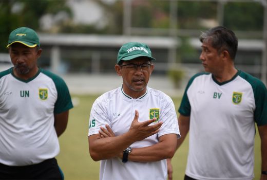 Jelang Laga, Aji Santoso Waspada Kualitas Djanur - GenPI.co JATIM