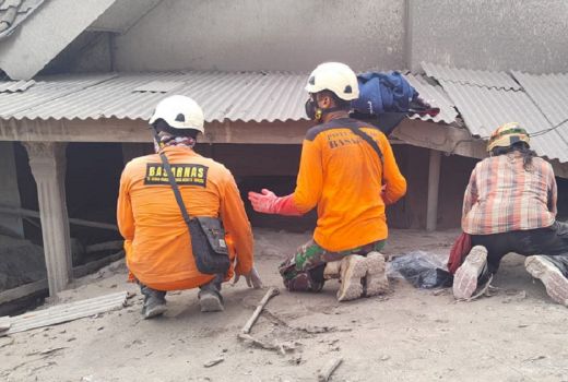 Tim SAR Temukan Lagi 3 Korban Meninggal Erupsi Gunung Semeru - GenPI.co JATIM