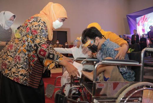 Gubernur Khofifah Fokus Program Vokasi, Penting untuk ABK - GenPI.co JATIM