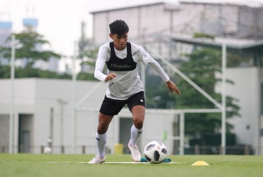 Arema FC Dapat Amunisi Baru, Posisinya Gelandang - GenPI.co JATIM