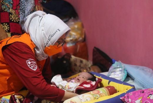 5 Ibu Melahirkan di Pengungsian Semeru, Begini Kondisinya - GenPI.co JATIM