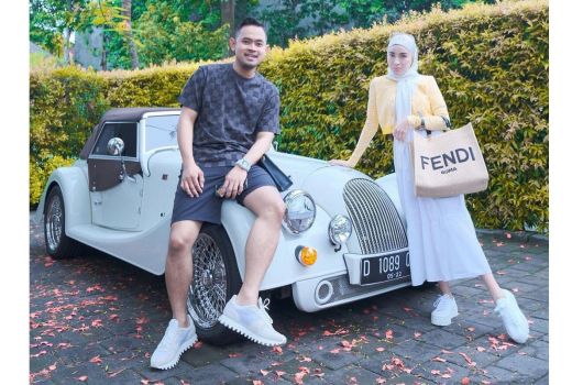 Juragan99 Beri Hadiah Mobil Mewah Buat Karyawannya, Mau! - GenPI.co JATIM