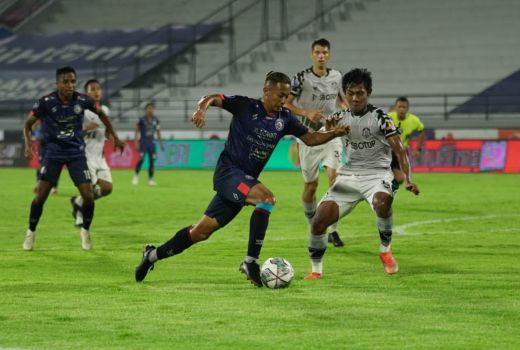 Arema FC Target Poin Penuh Hadapi Bhayangkara FC - GenPI.co JATIM