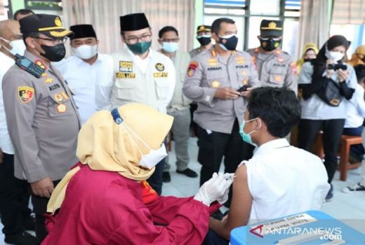 OMG! Honor Petugas Vaksinasi Covid-19 Bangkalan Diduga Dipangkas - GenPI.co JATIM