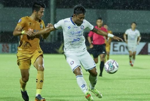 Menang Lawan Bhayangkara, Arema FC Kian Dekat ke Puncak Klasemen - GenPI.co JATIM