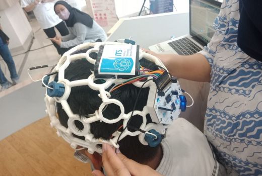 ITS Selesaikan Alat Pelacak Sinyal EEG untuk Penderita Stroke - GenPI.co JATIM