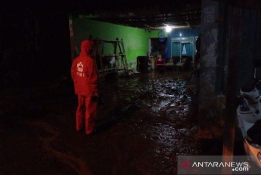 Jember Belum Lepas dari Banjir, Sungai di 5 Kecamatan Meluap - GenPI.co JATIM