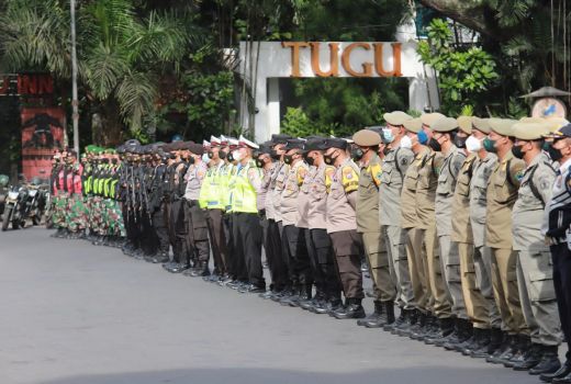 Warga Malang Siap-Siap, Ratusan Personel Siaga Pantau Prokes - GenPI.co JATIM