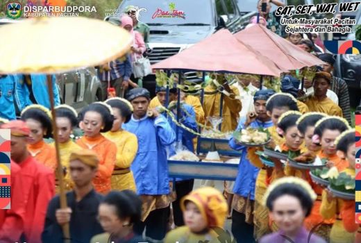 Mengenal, Upacara Adat Tetaken, Rutin Digelar Turun Temurun - GenPI.co JATIM