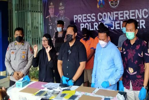 2 Orang ini Susahkan Petani Jember, Ada Motor yang Belum Diambil - GenPI.co JATIM