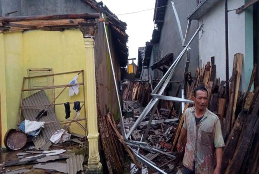 Angin Kencang di Kabupaten Malang, 2 Desa Rusak Parah - GenPI.co JATIM