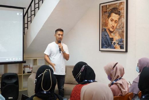 Crazy Rich Surabaya Bagikan Tips Membangun Bisnis, Jangan Ikut Tren - GenPI.co JATIM