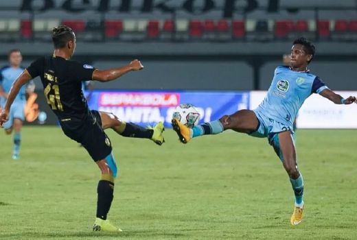 Persela vs Arema FC, Joko Tingkir Kebobolan di Menit Akhir Lagi - GenPI.co JATIM