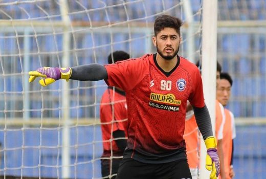 Adilson Maringa Absen Saat Lawan Persija, Waduh! - GenPI.co JATIM