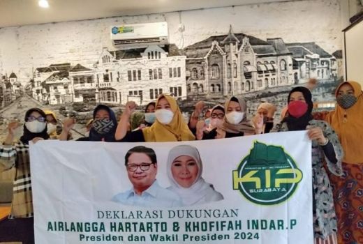 Komunitas Ibu Pengajian Surabaya Deklarasikan Airlangga-Khofifah - GenPI.co JATIM